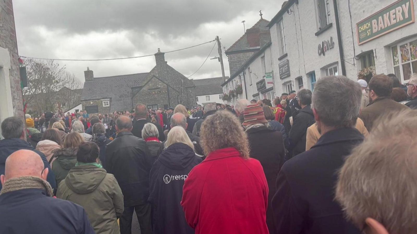 gwasanaeth yn Llanilltud Fawr