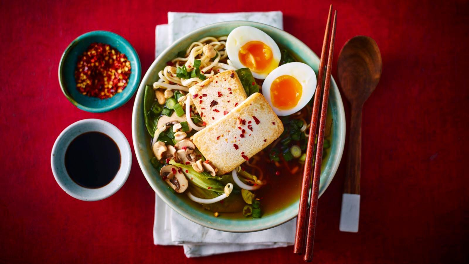 Simple miso, tofu and mushroom ramen