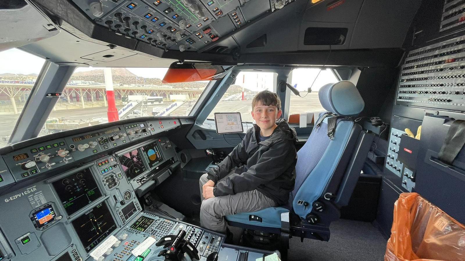 Macsen yng nghaban y peilot