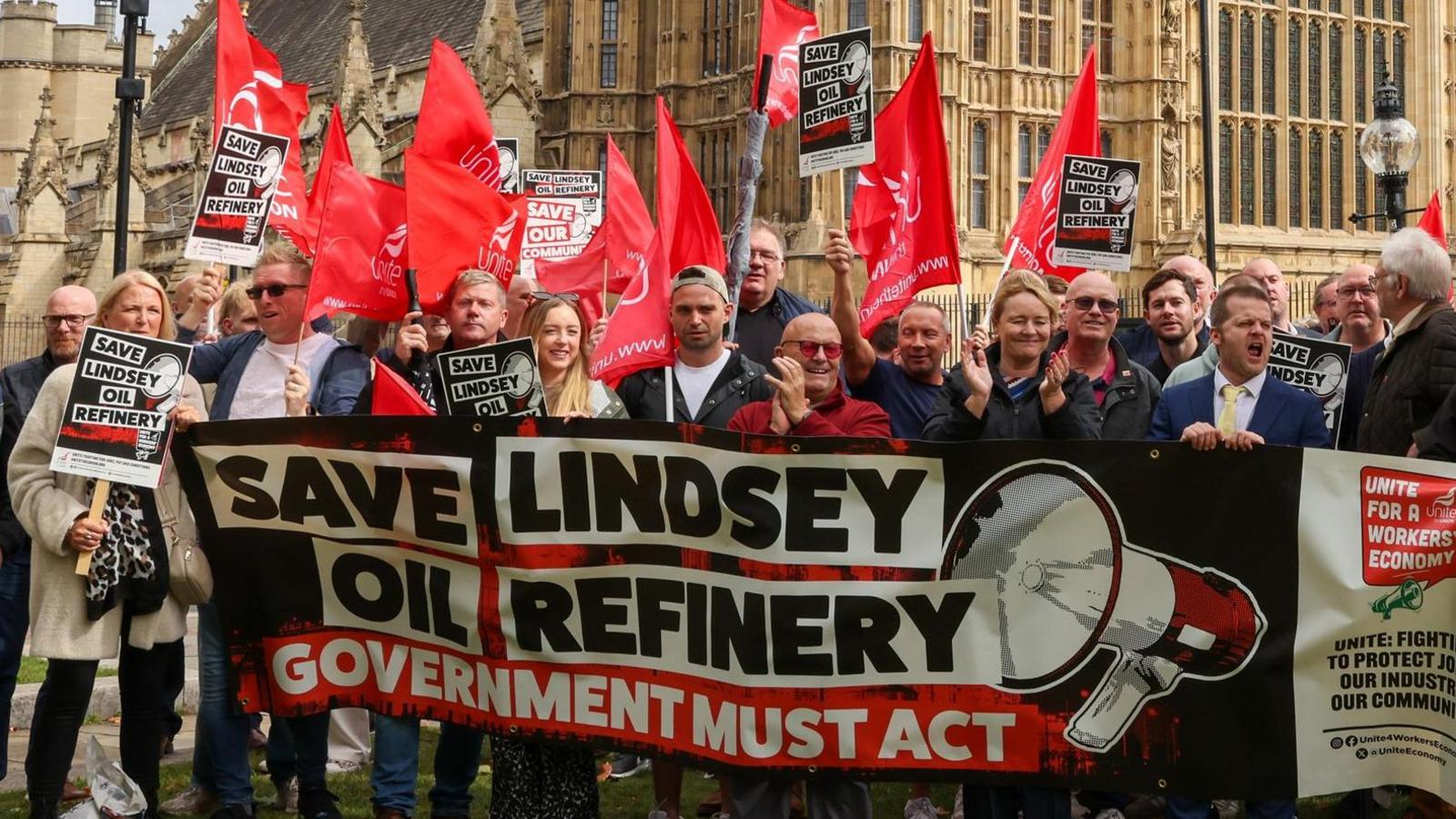 Phillips 66 completes sale of Lindsey Oil Refinery - BBC News