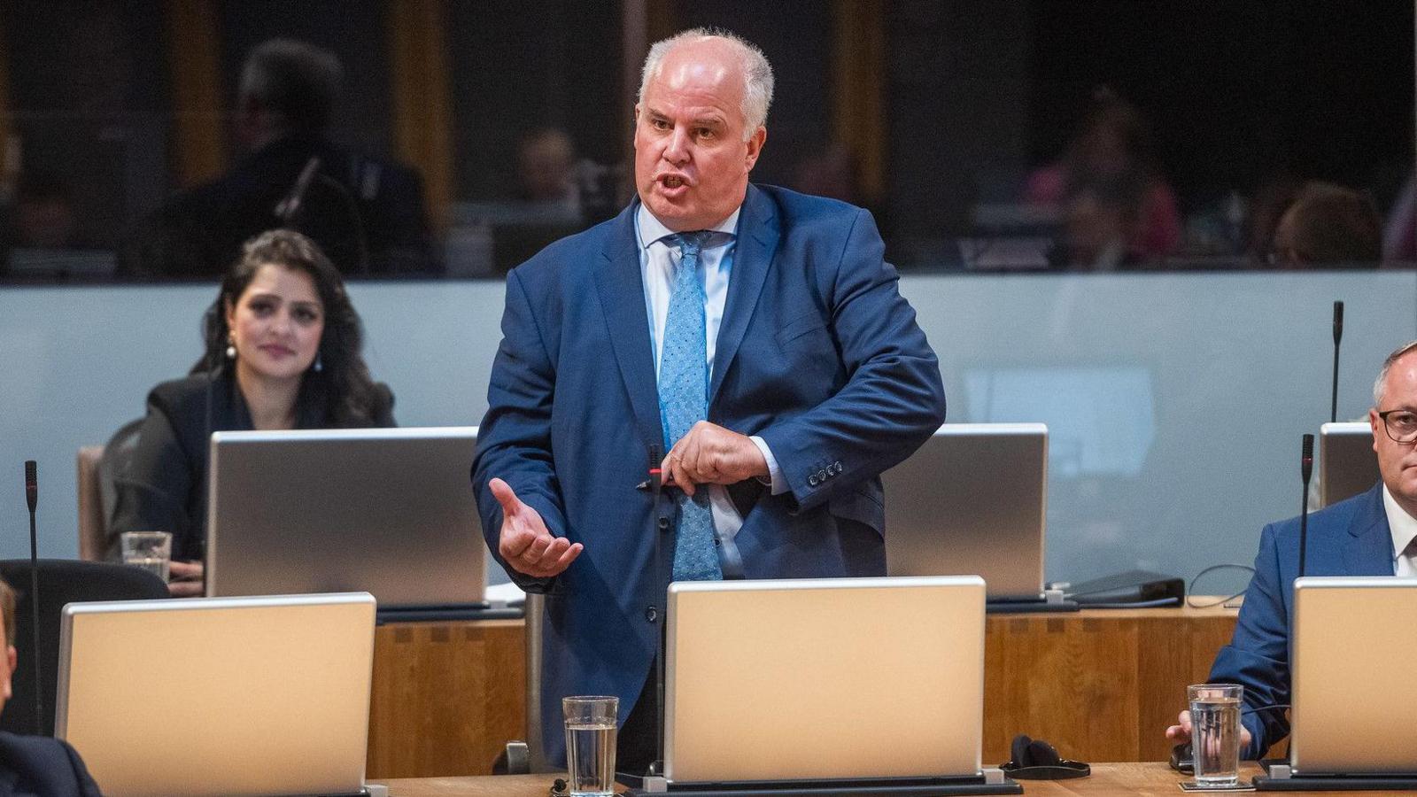 Andrew RT Davies speaking in the Senedd chamber