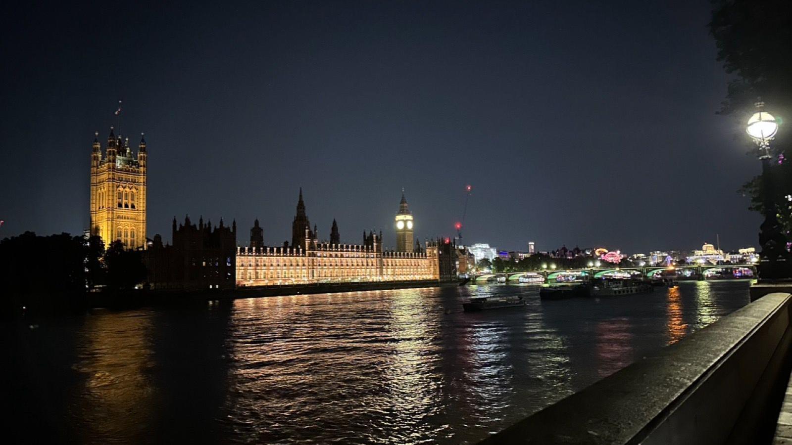 Night picture of the palace of wesminster