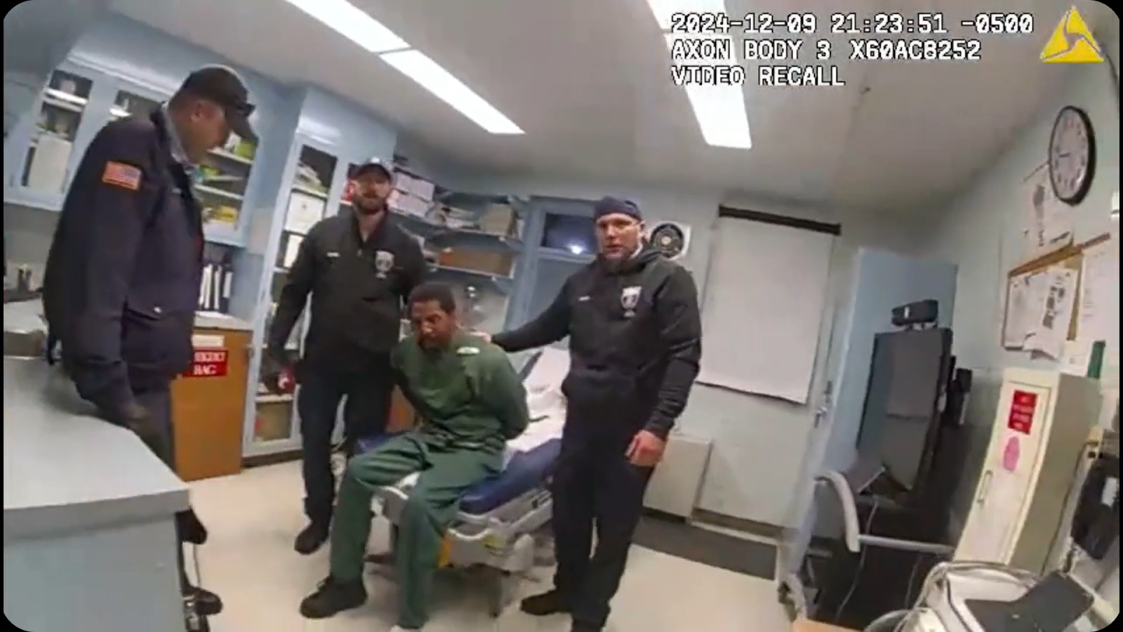 Footage shows NY officers beating prisoner Robert Brooks before death ...