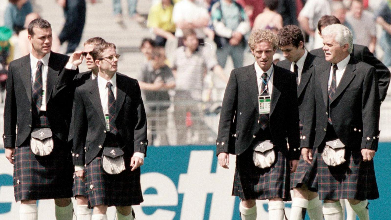 Scotland parade in their kilts prior to kick off:
(L-R) Colin Calderwood, SImon Donnelly, Kevin Gallacher, Scott Gemmill, Christian Dailly, Stewart McMillan and Colin Hendry