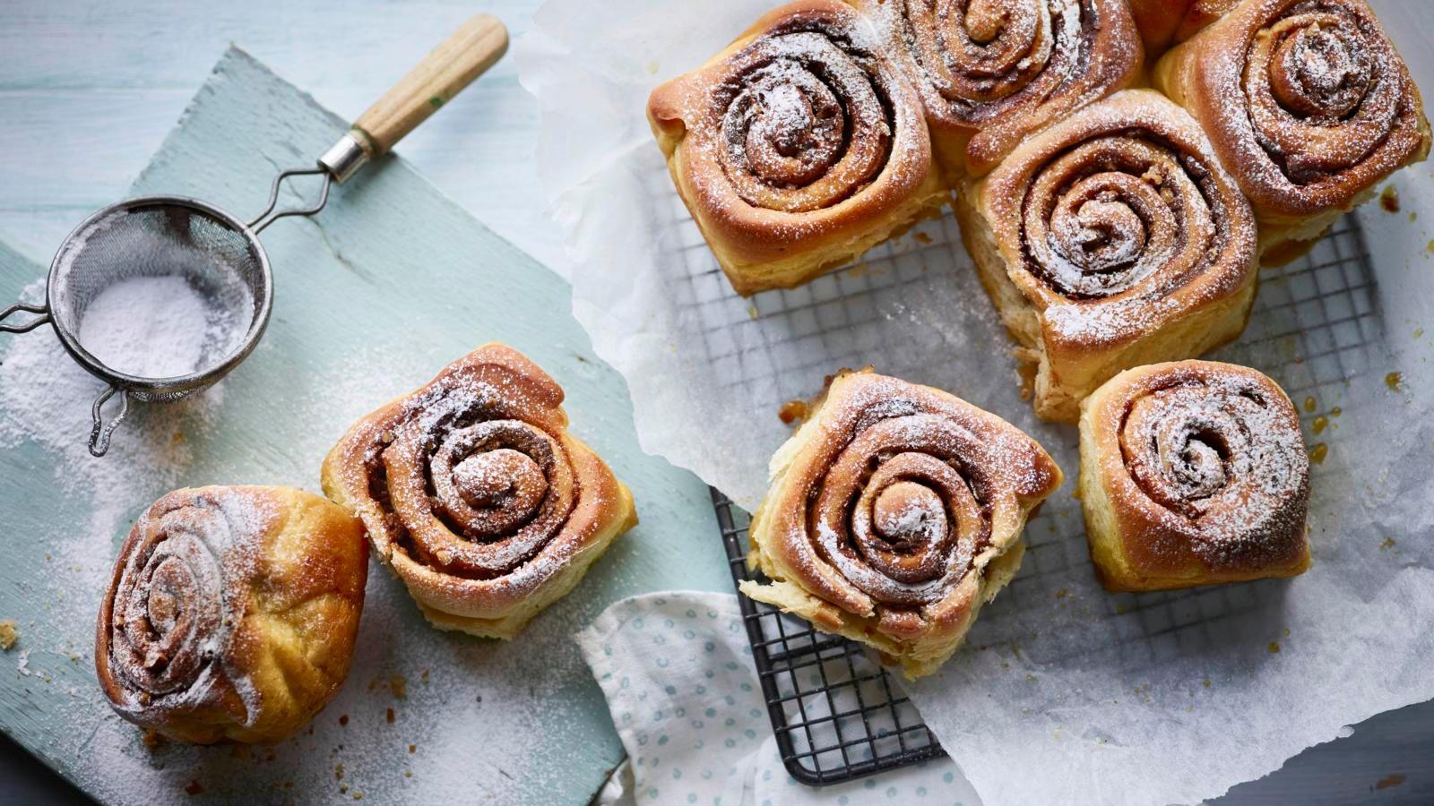Vegan cinnamon buns