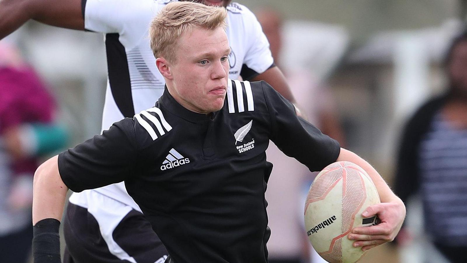 Blair Murray on the run for New Zealand Schools against Fiji in 2019