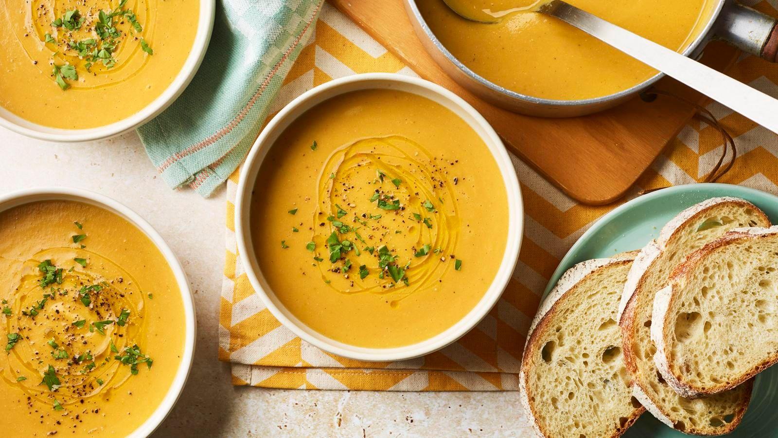 Lentil and bacon soup