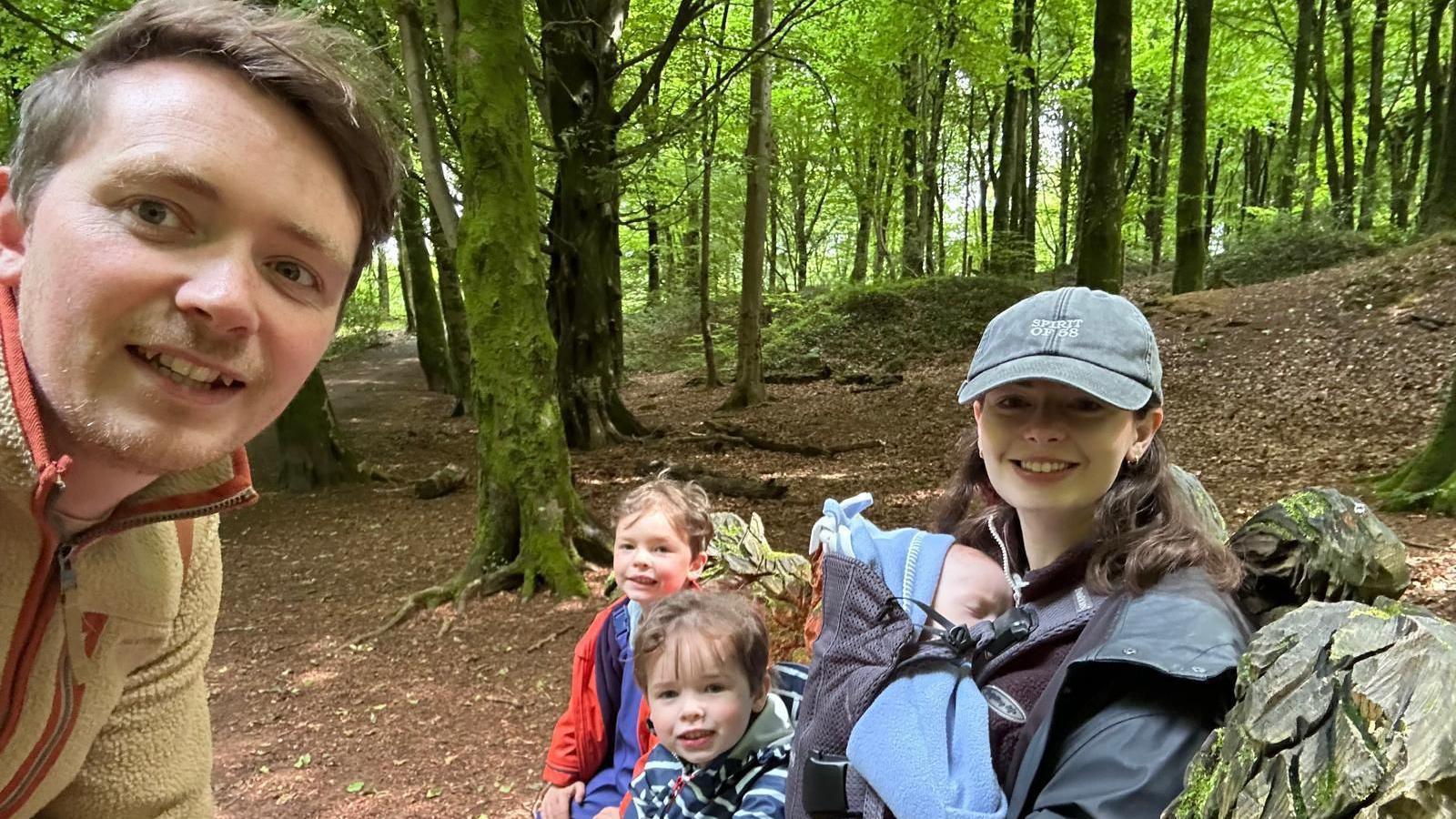 Dylan a Catrin Green a'u plant