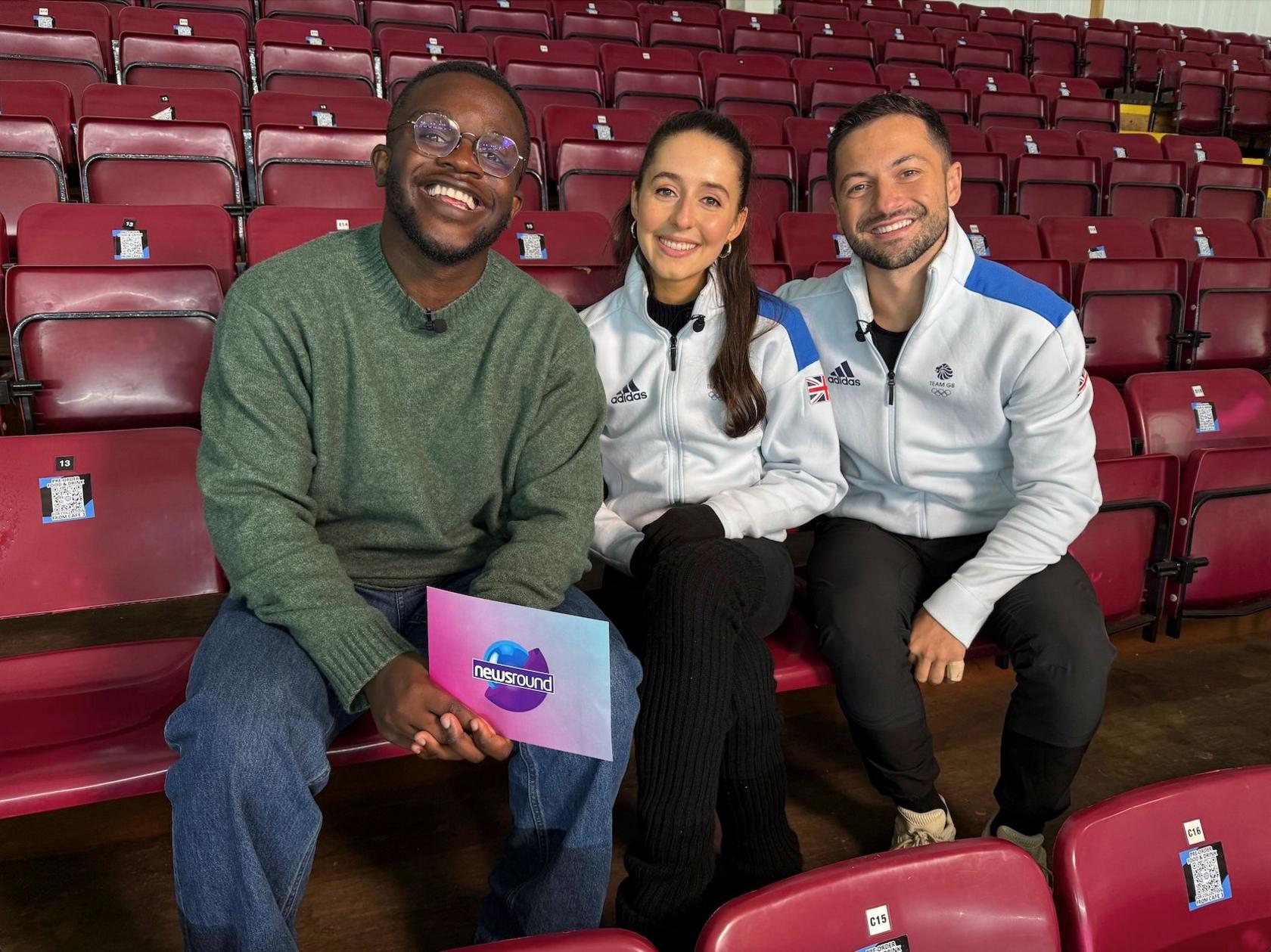 de-graft-sitting-with-uk-figure-skaters-lilah-fear-&-lewis-gibson