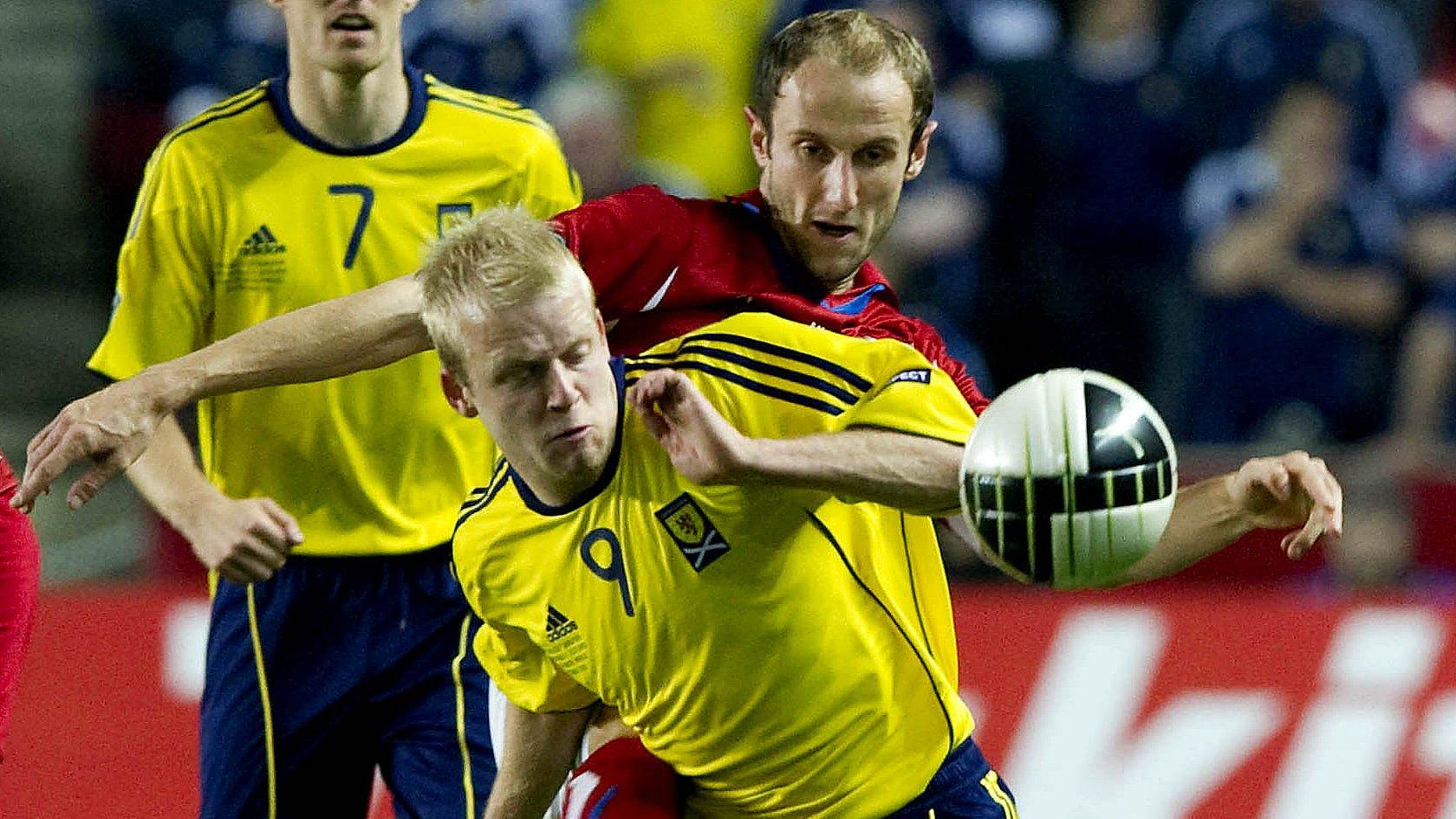 Steven Naismith and Roman Hubnik