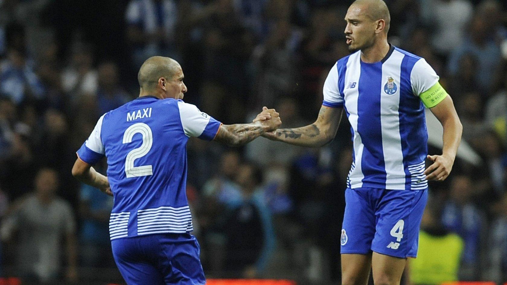 Maicon celebrates