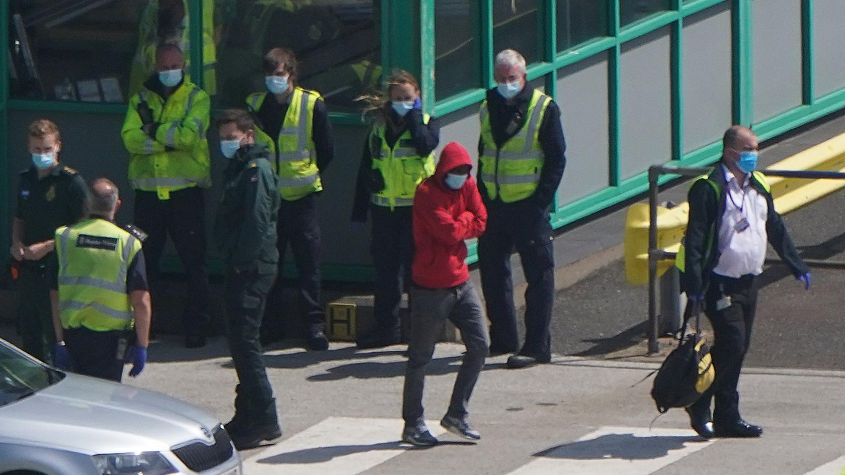 migrants arriving at Dover