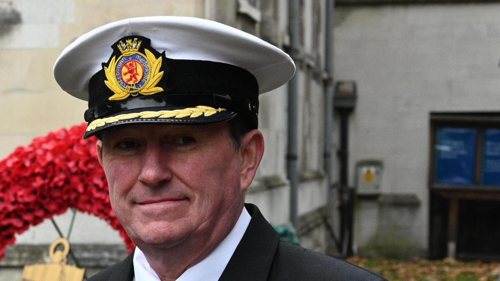 An Caiptean Iain MacCoinnich