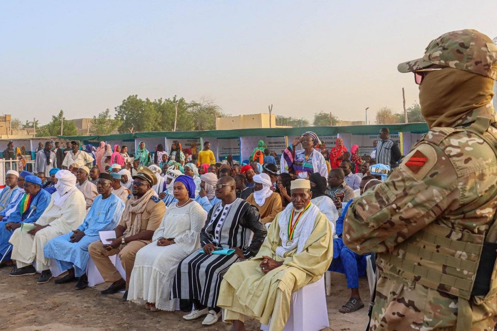 The Malian Army has set up a security cordon around Timbuktu to guarantee safety at the festival