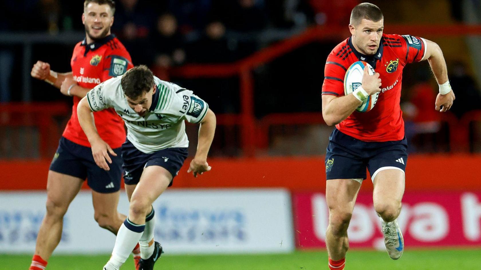 Diarmuid Kilgallen scores a try