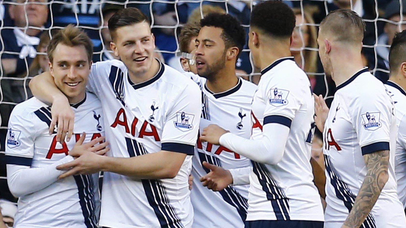 Tottenham's players celebrate