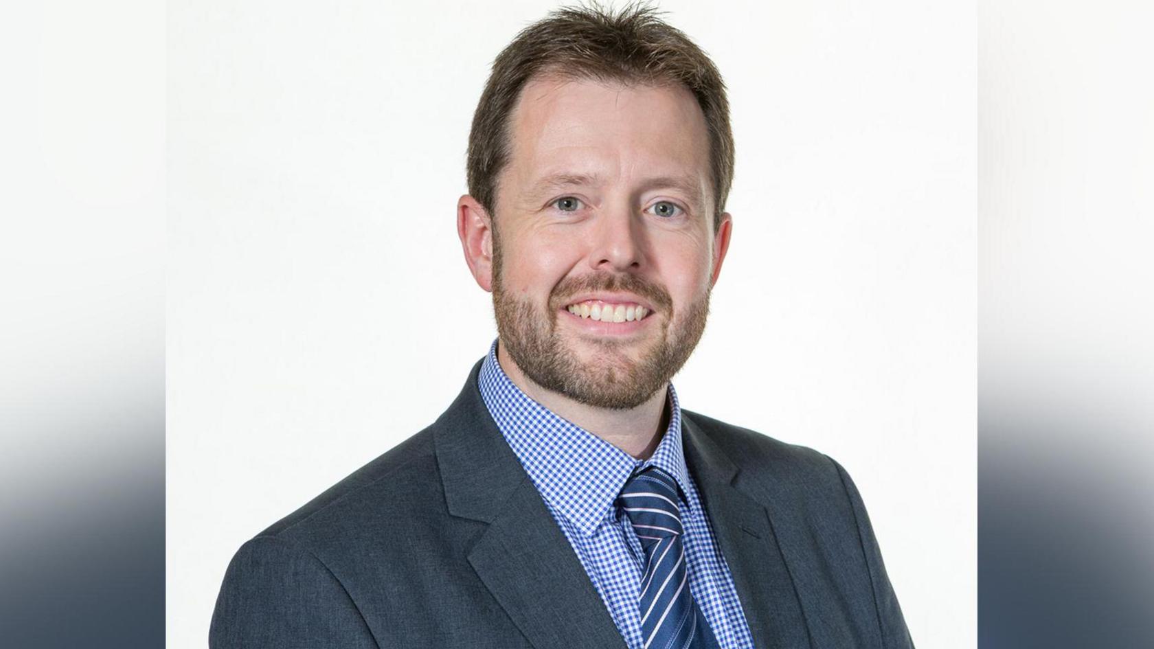 Llun Lawrence Davies