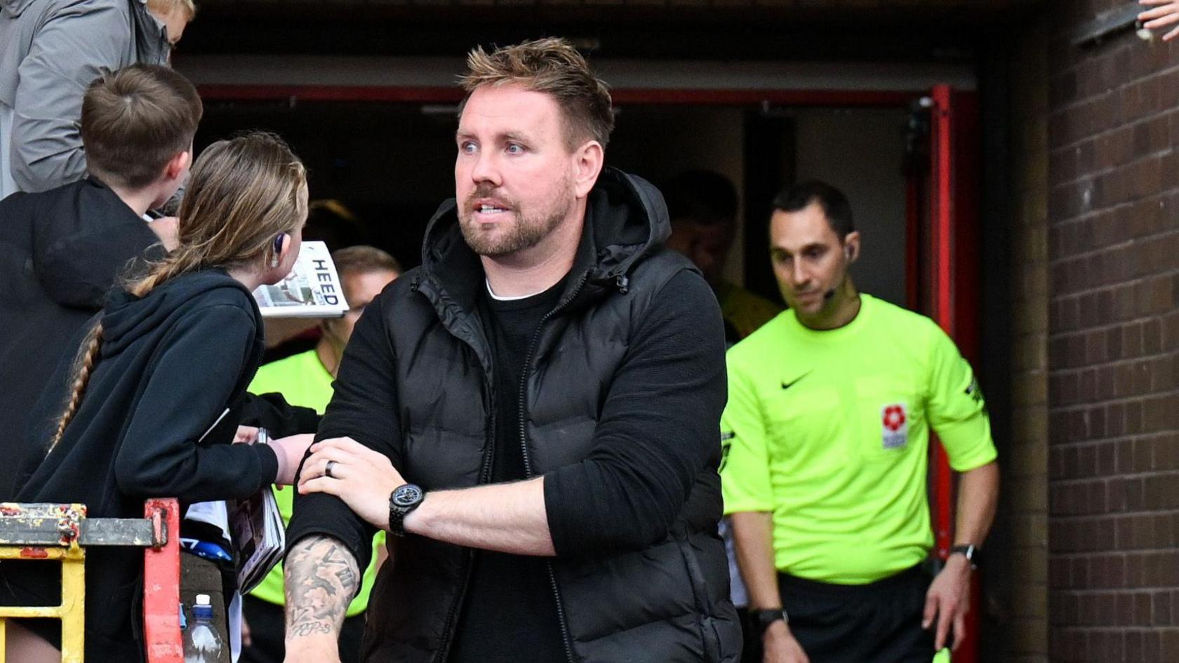 Gateshead manager Rob Elliot