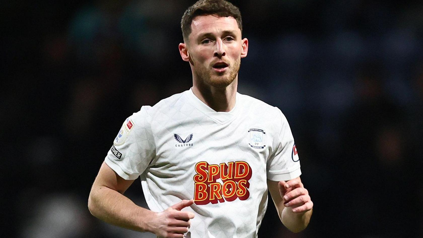 Jordan Thompson in action for Preston North End in a match against Oxford United