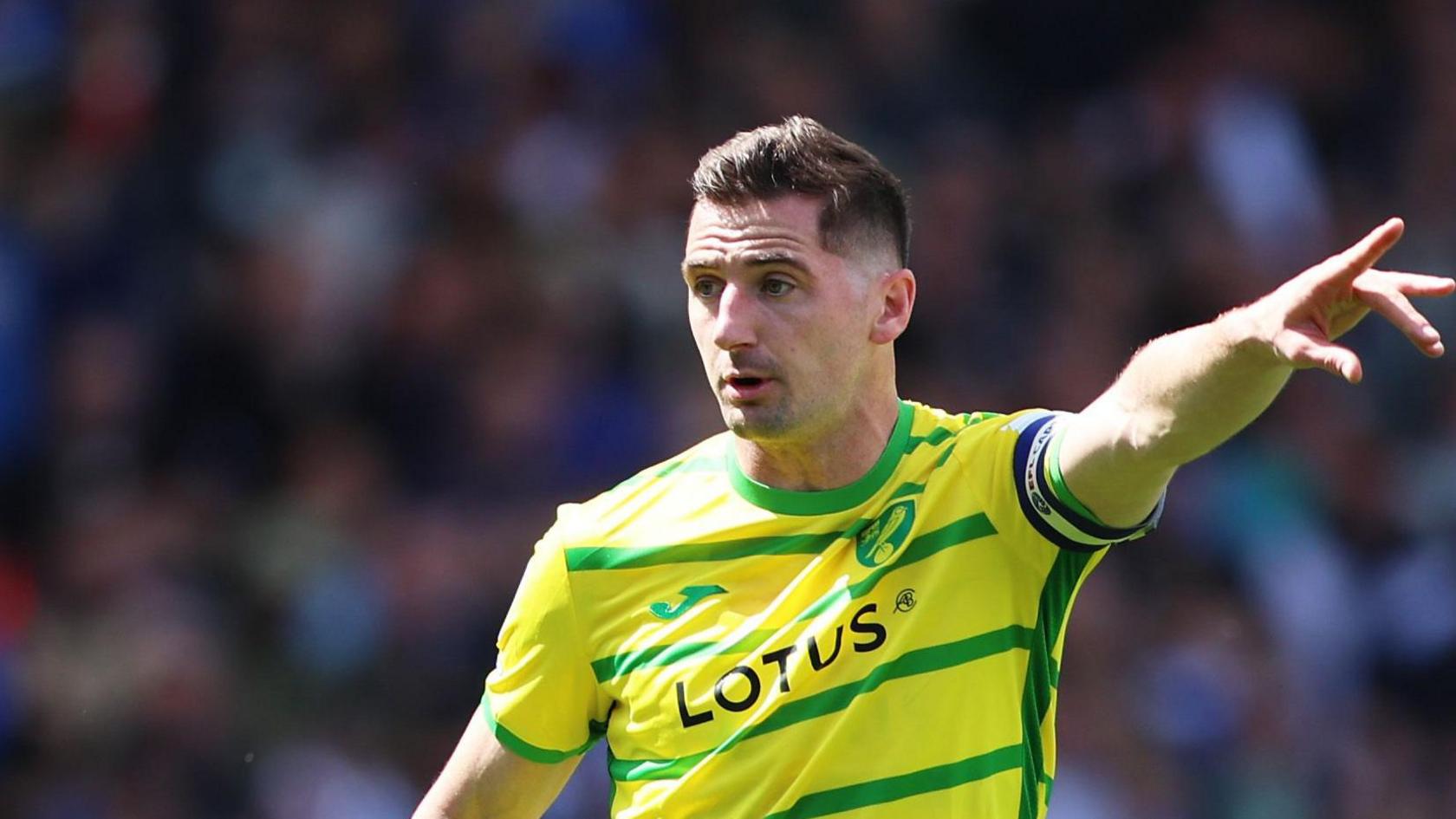 Kenny McLean in action for Norwich