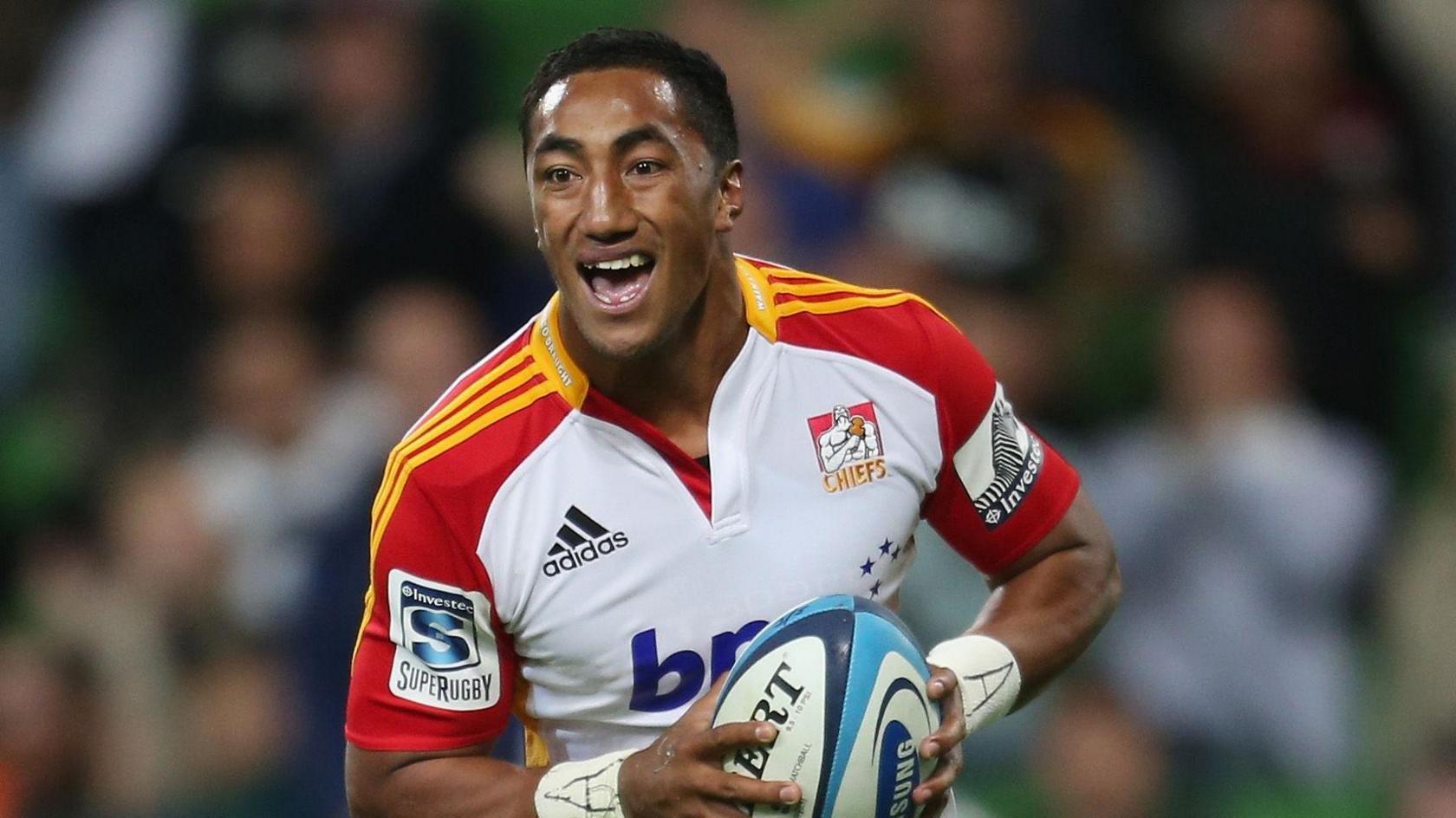 Bundee Aki 