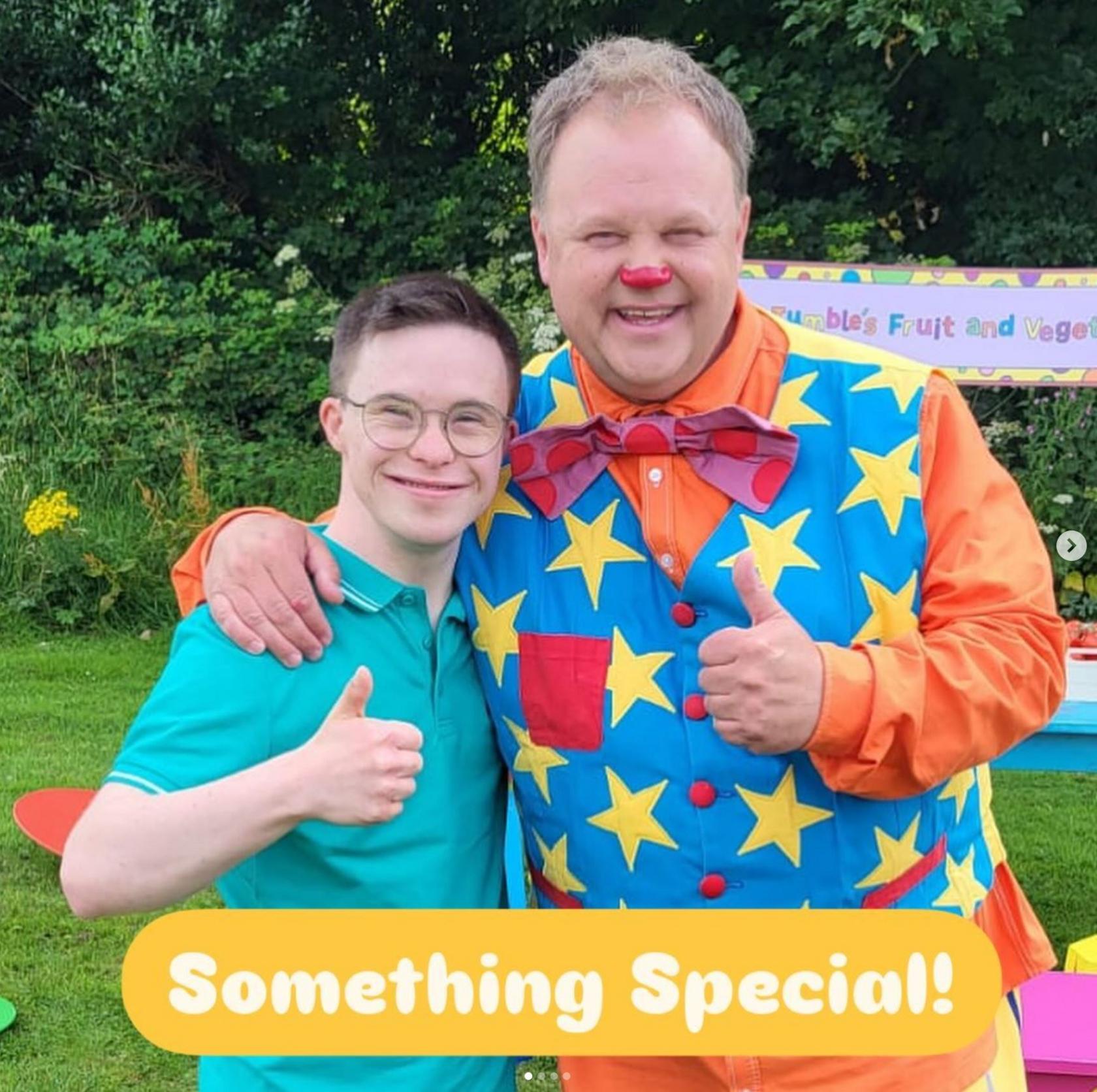 George Webster and Mr Tumble both giving a thumbs up