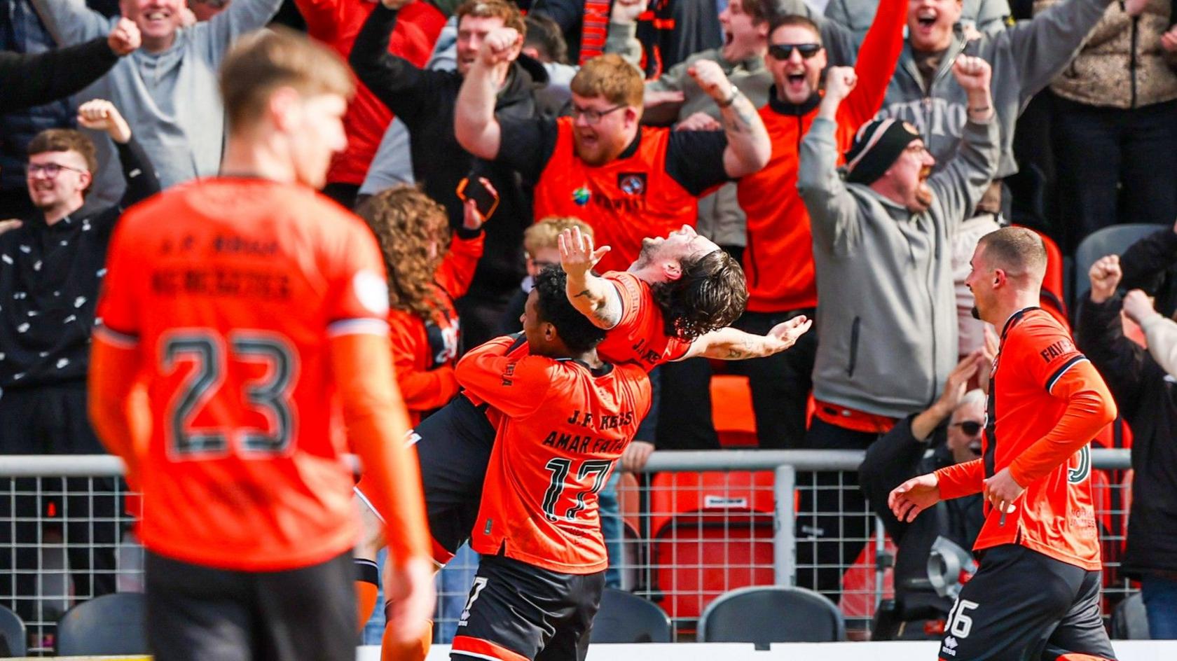Dundee United celebrate