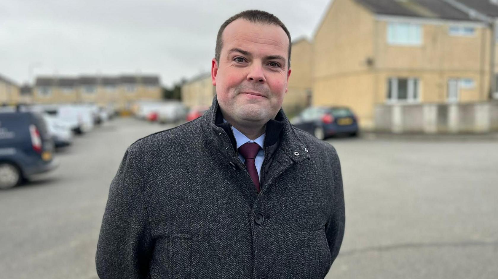 Y Cynghorydd Douglas Fowlie