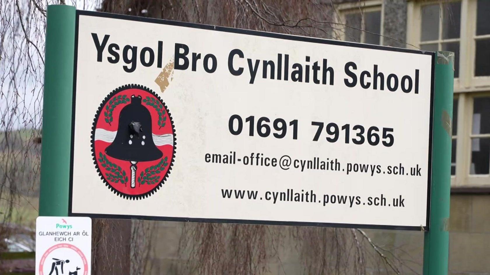 Arwydd Ysgol Bro Cynllaith