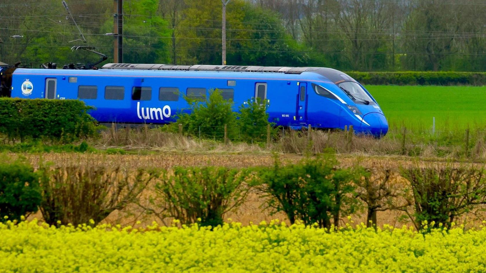 A Lumo train