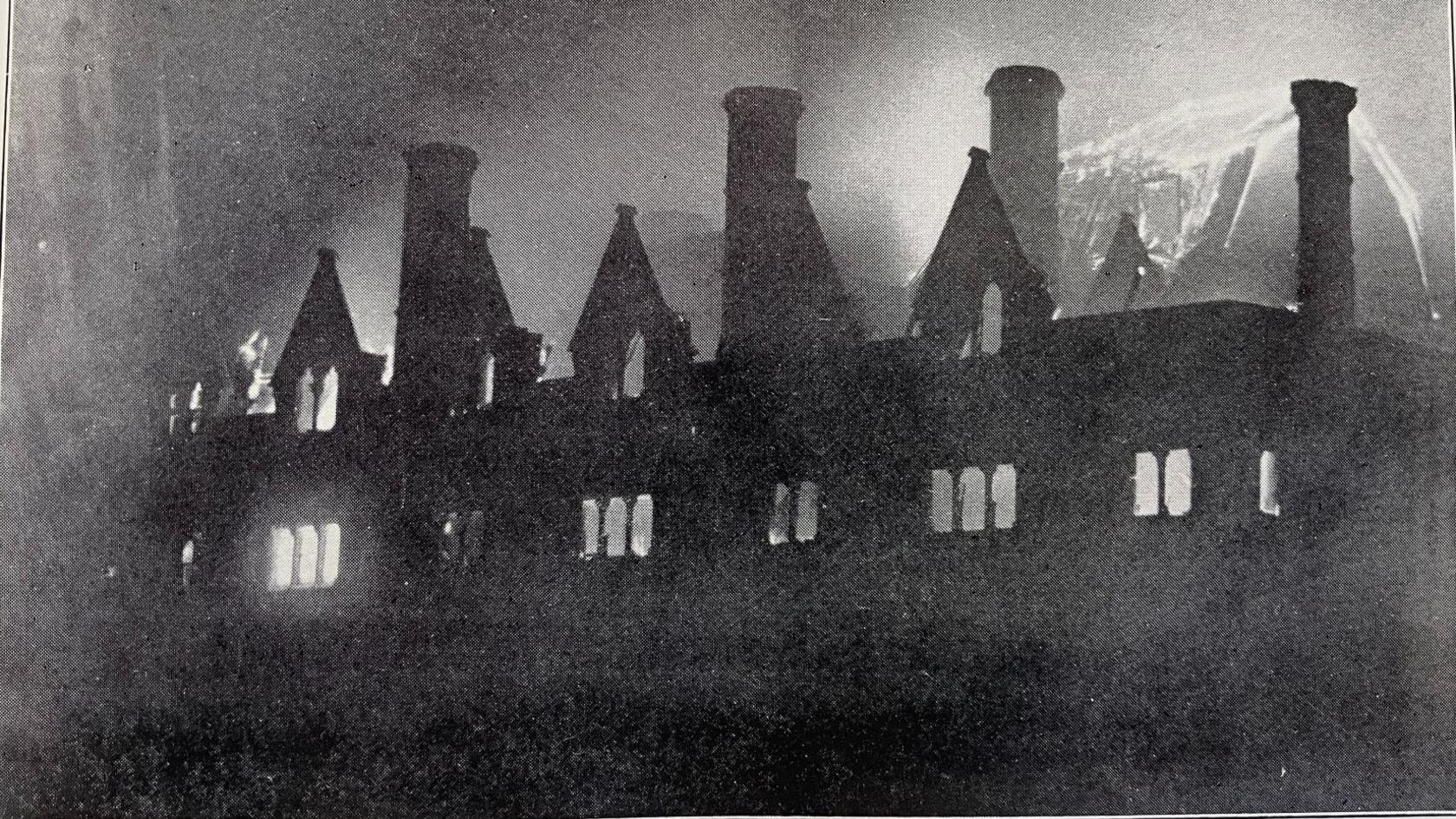 Photo of the Old College fire in 1885