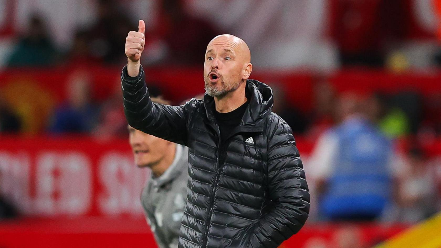 Erik ten Hag gives instructions from the touchline