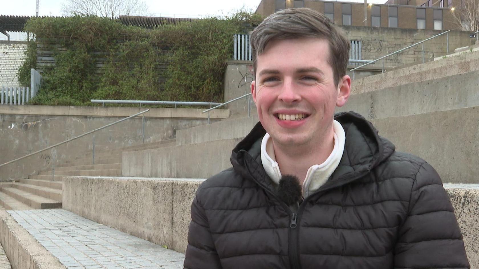 Alasdair Condie na shuidhe 