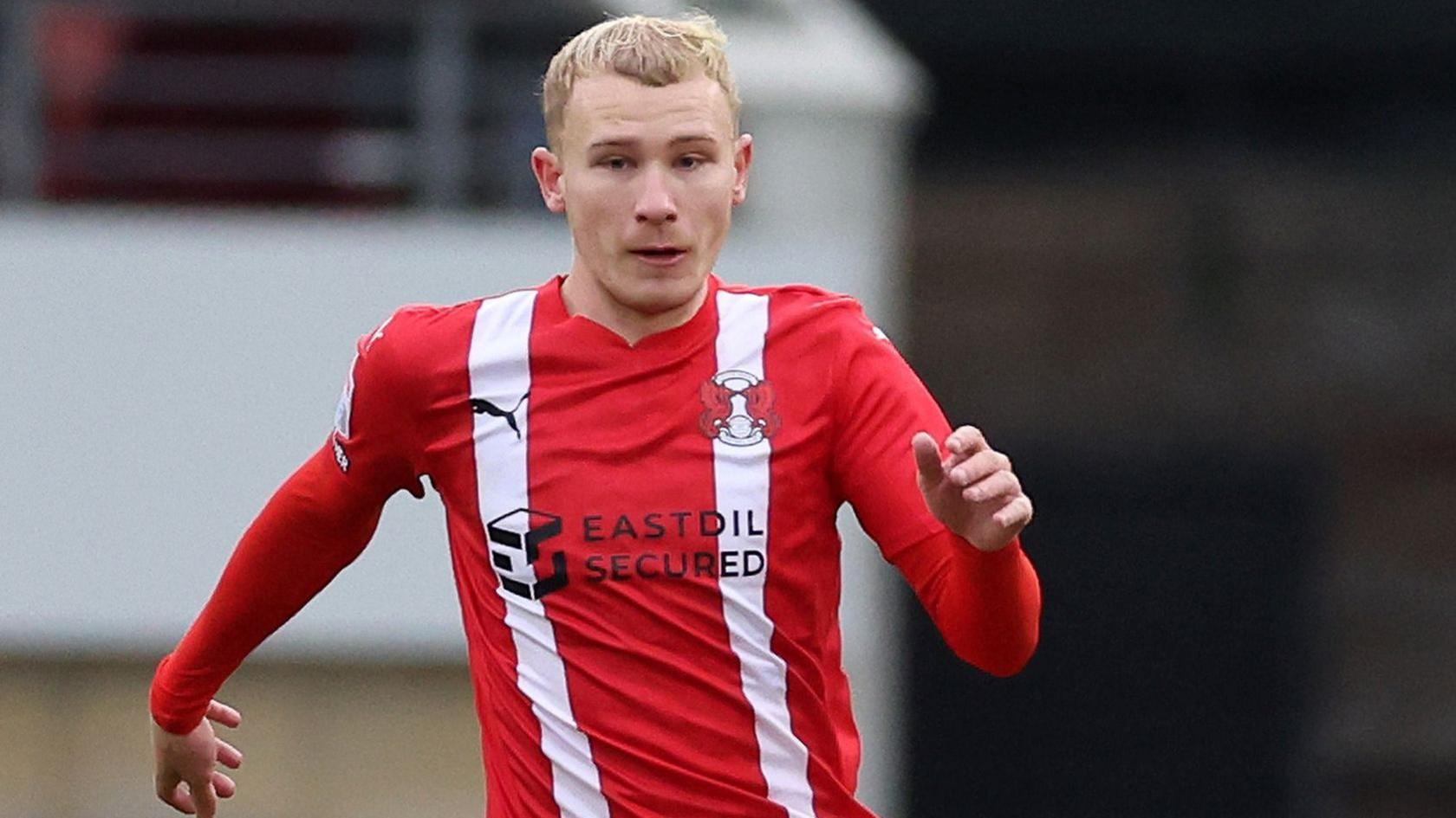 Jordan Brown playing for Leyton Orient against Shrewsbury Town in January 2025