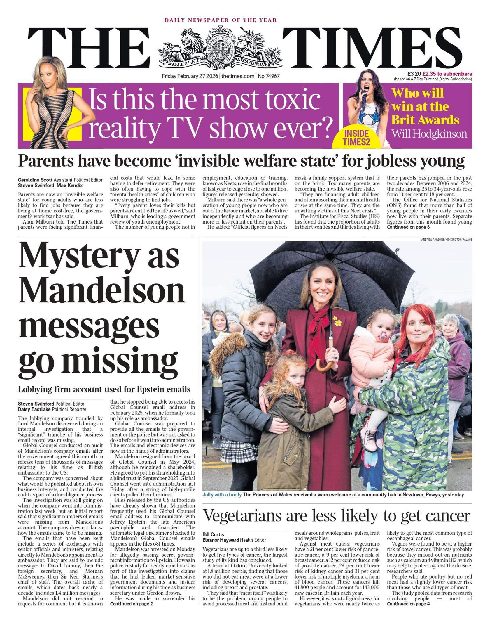“Prindërit janë bërë ‘shtet i padukshëm i mirëqenies’ për të rinjtë e papunë”, shkruhet në titullin kryesor të gazetës Times.