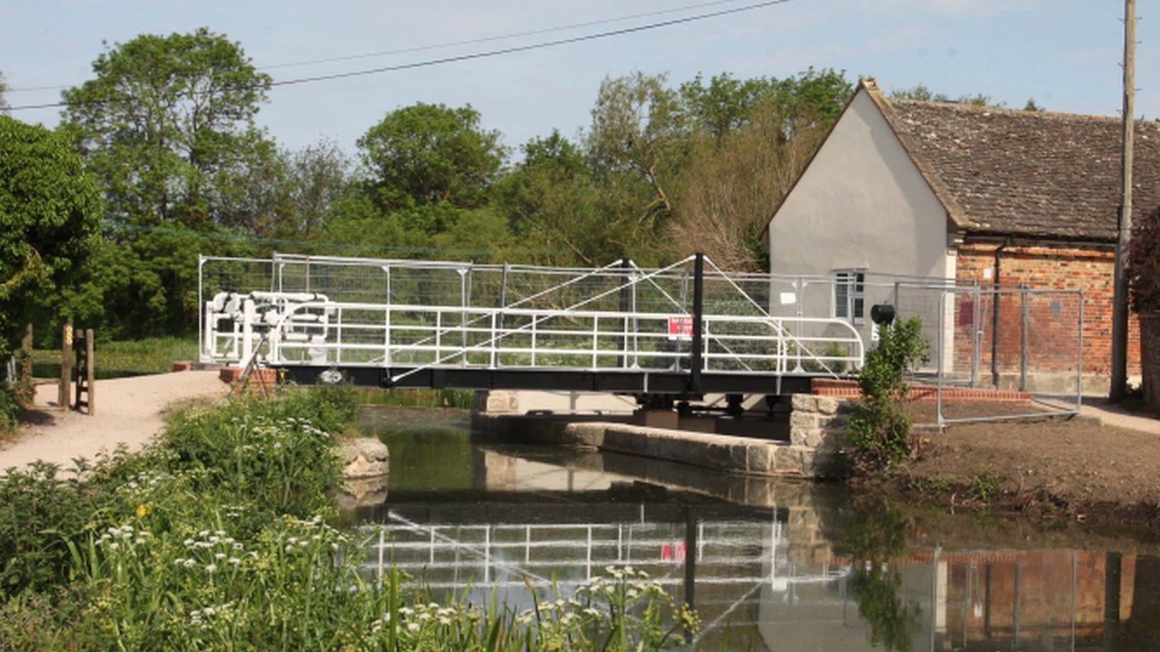 Ocean Bridge, Stonehouse