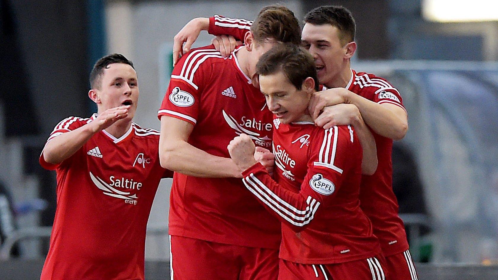 Aberdeen players celebrating