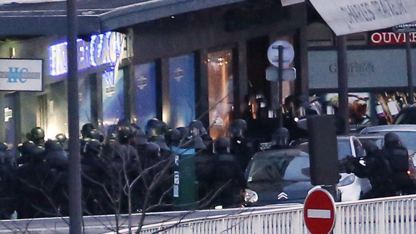 Security forces storm Paris supermarket