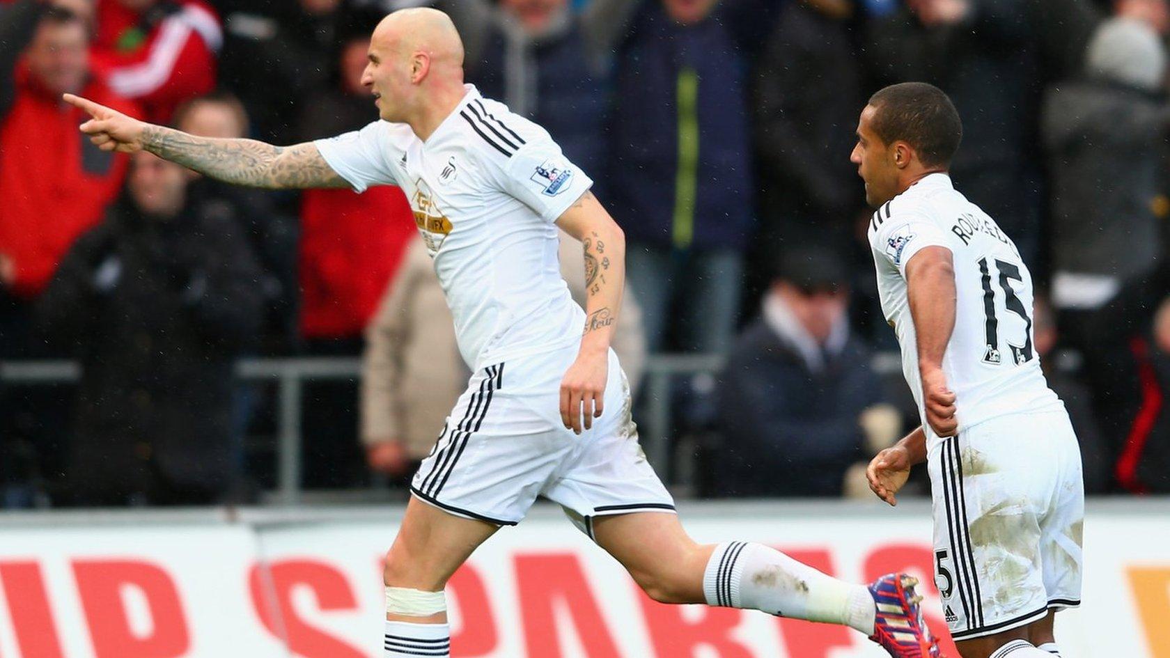 Jonjo Shelvey celebrates