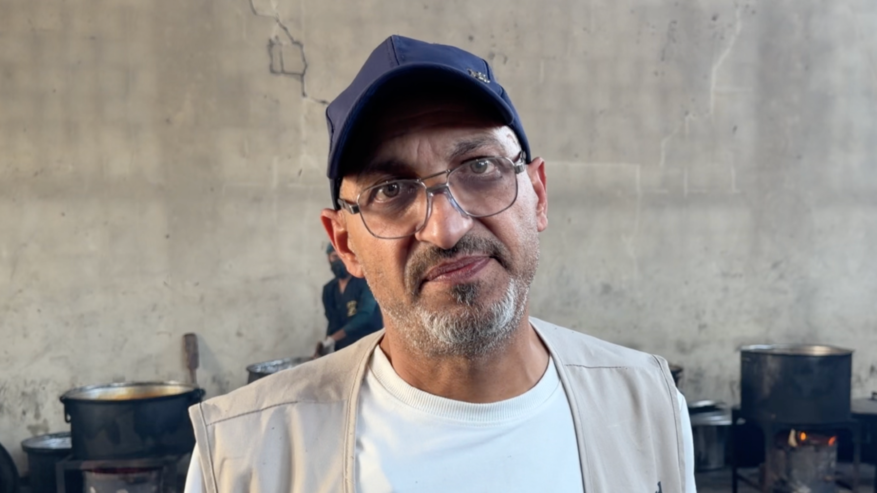 Anera team leader Sami Matar at a community kitchen in al-Zuwayda, central Gaza