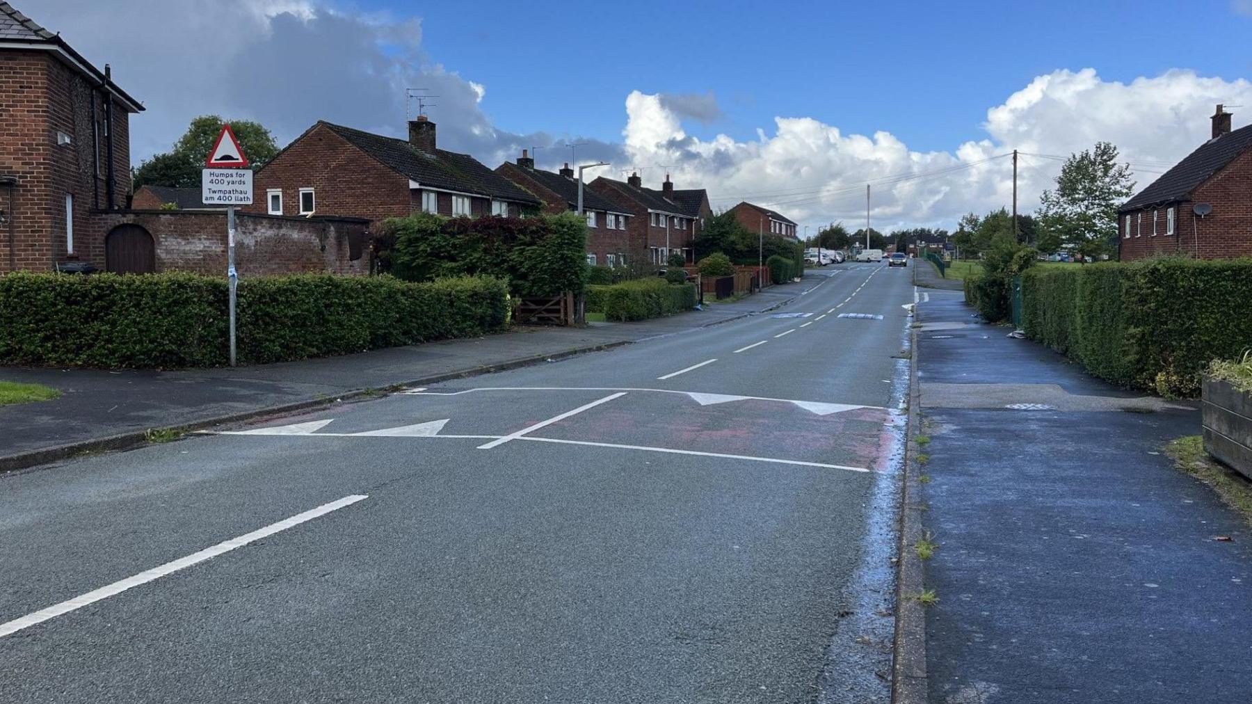 Central Drive in Shotton, Flintshire with the road in the middle and houses on each side