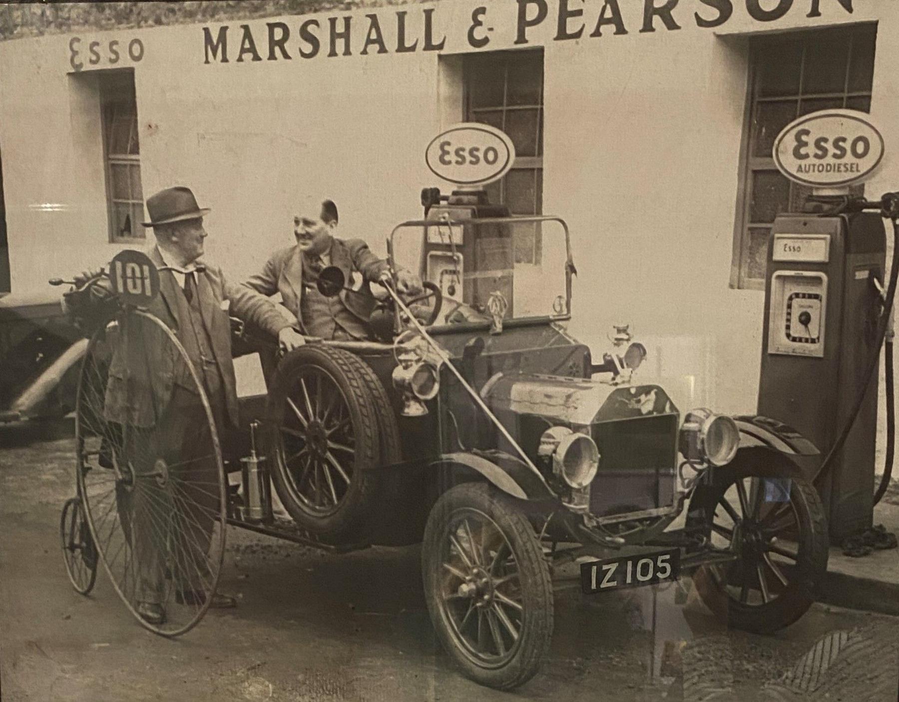 Garaids Marshall & Pearson sa Ghearsadan