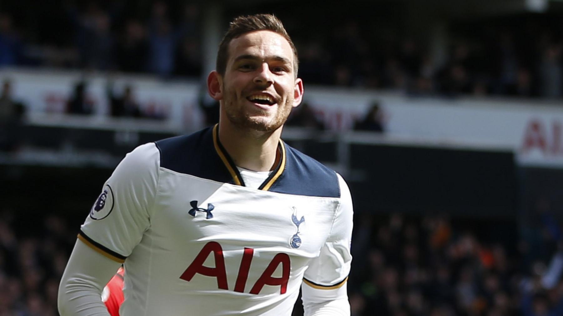 Vincent Janssen celebrates