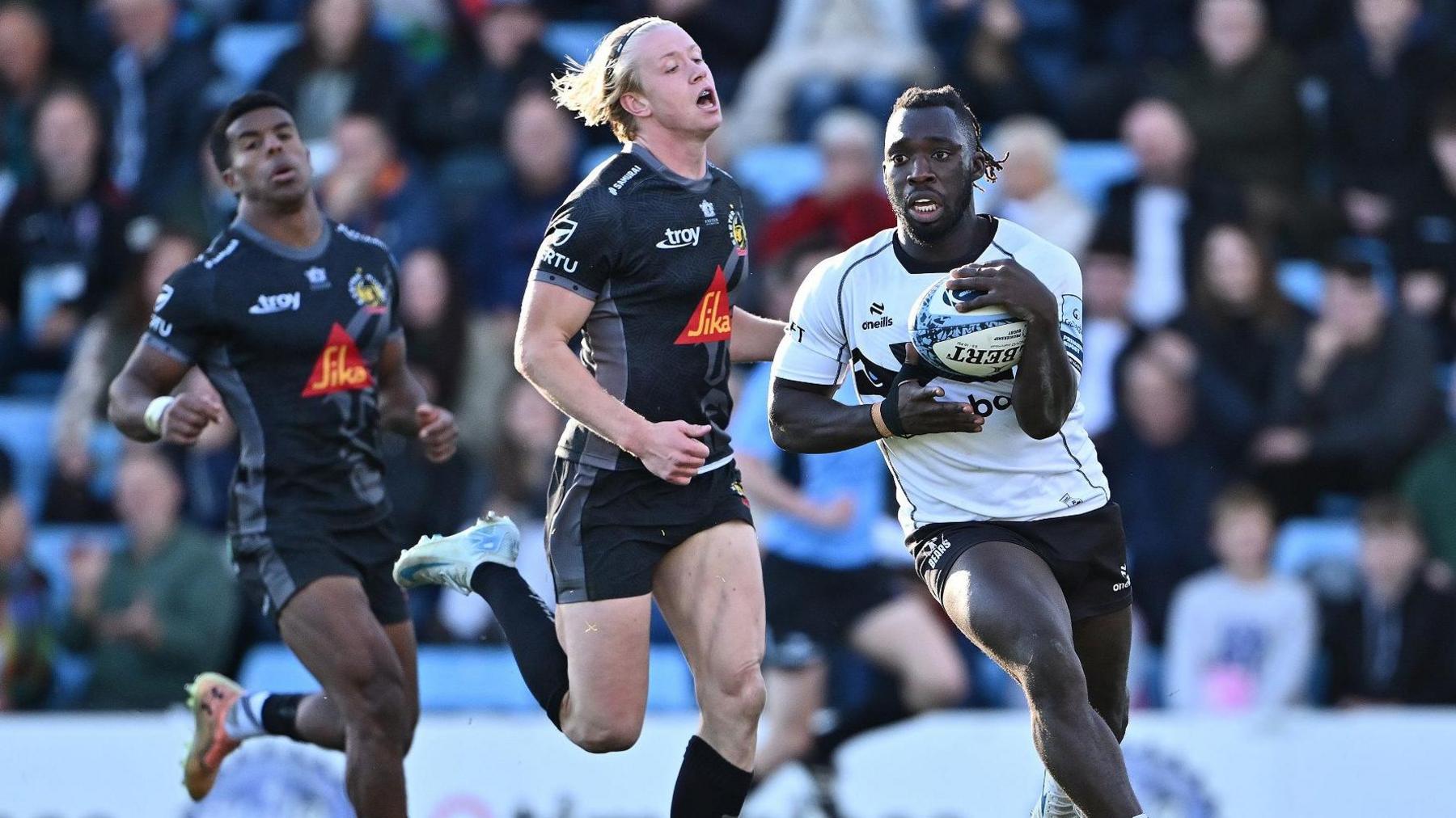 Bristol's Gabriel Ibitoye in action against Exeter Chiefs 