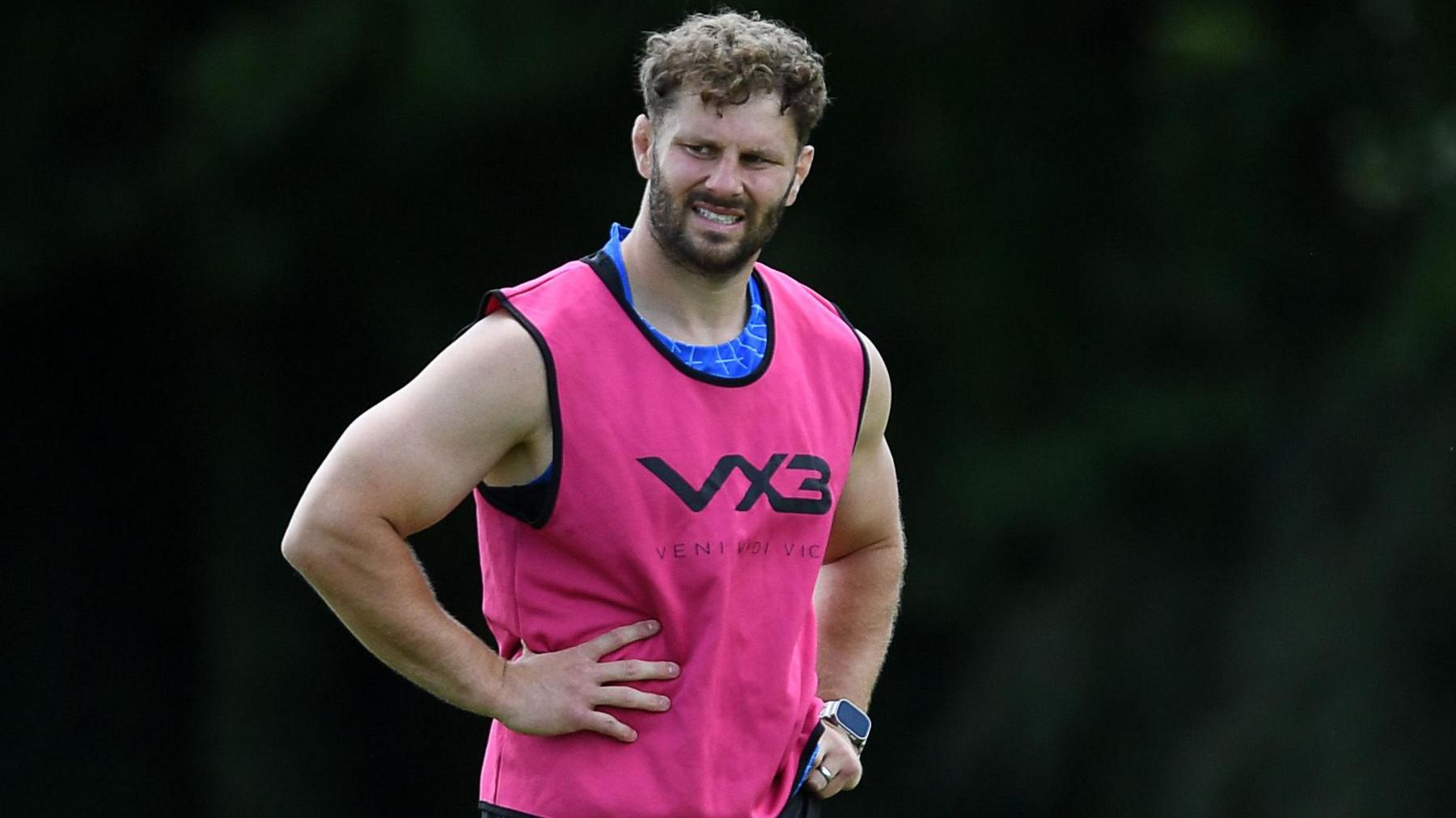 Thomas Young in training with Dragons