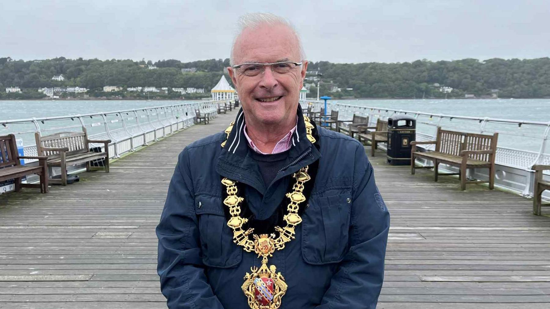 Y Cynghorydd Medwyn Hughes