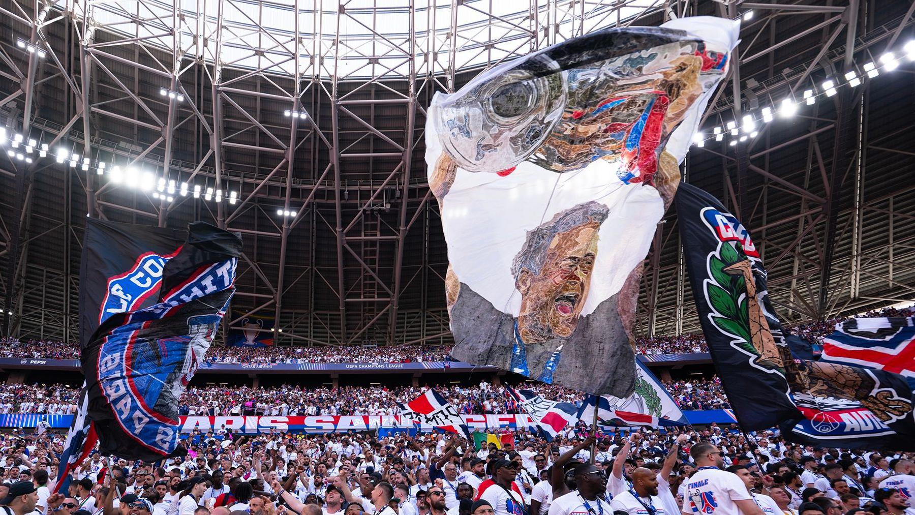 Luis Enrique banner