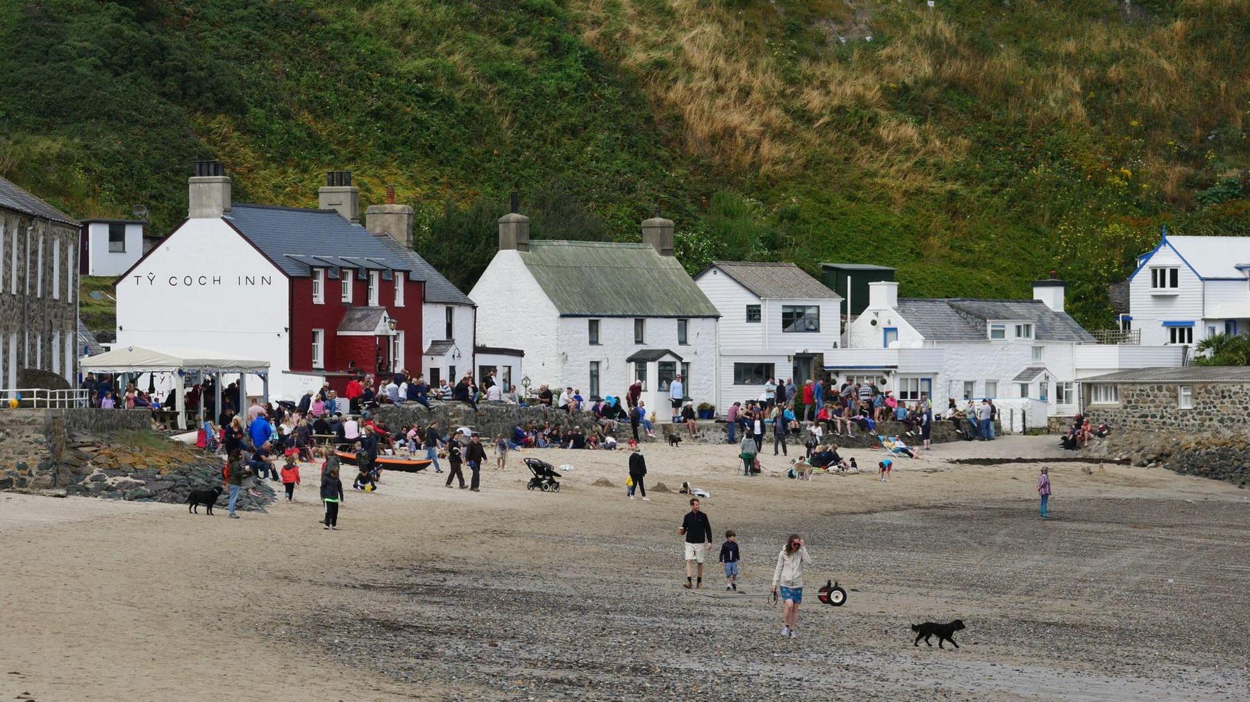 Tŷ Coch, Porthdinllaen