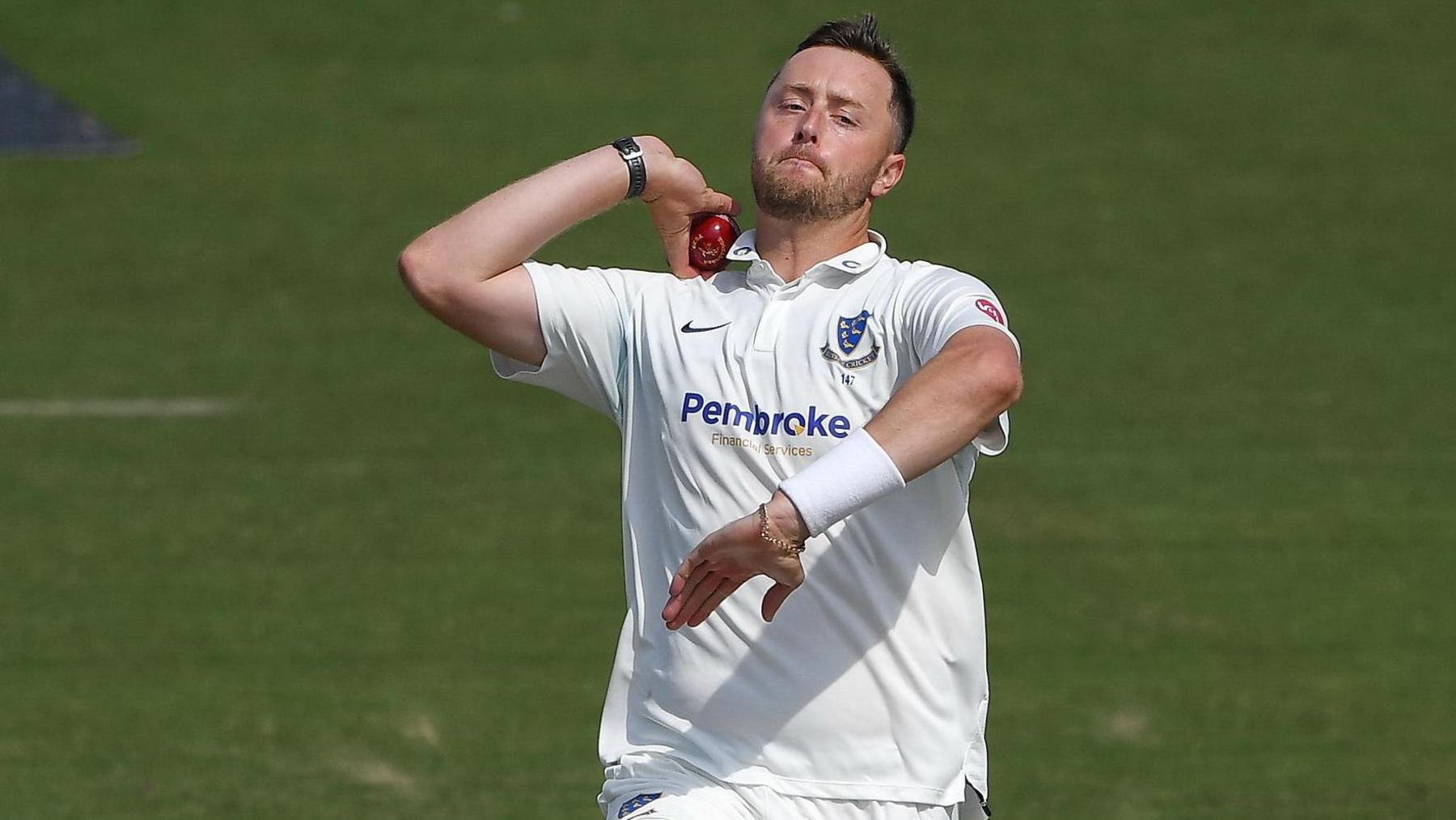 Ollie Robinson bowls for England