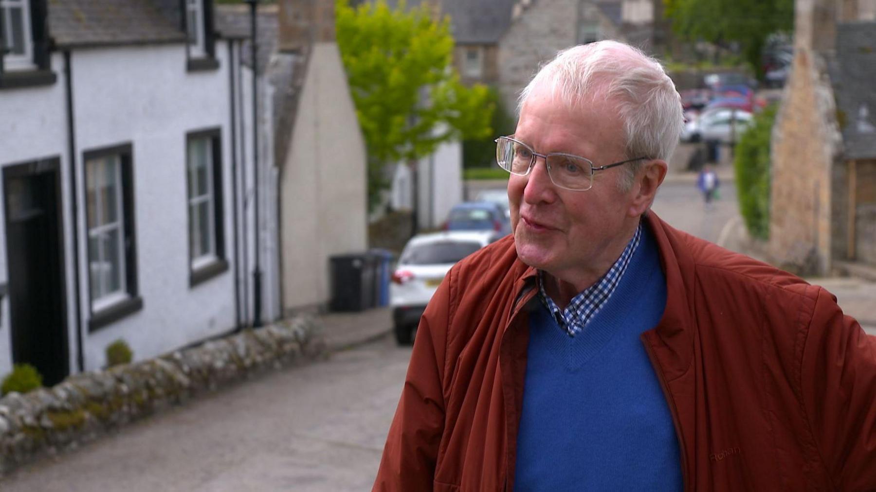 An t-Ollamh Seumas Mac an t-Sealgair
